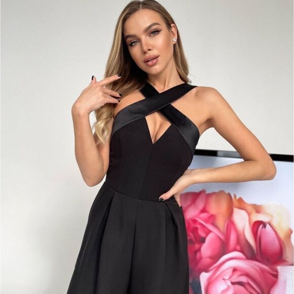 NWT Elagia Formal Black Cross Neck Satin Sleeveless Wide Leg Jumpsuit Romper L - Picture 3 of 16